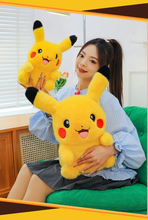 Cargar imagen en el visor de la galería, Peluche Pikachu 45cm - 116723
