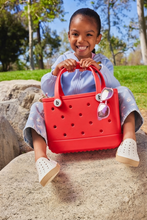 Cargar imagen en el visor de la galería, Cartera Estilo crocs Mediana - 117606
