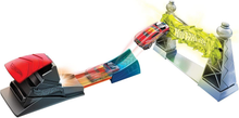 Cargar imagen en el visor de la galería, Pista y Carro Hot Wheels pequeña "Stunt Track" - 117454
