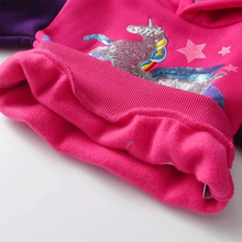 Cargar imagen en el visor de la galería, Sueter Vikita con capucha unicornio- 81006
