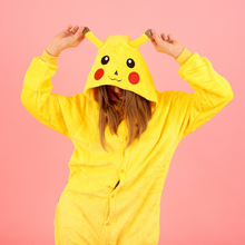 Cargar imagen en el visor de la galería, Enterizo Pikachu Juvenil/ Adulto - 80019
