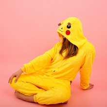 Cargar imagen en el visor de la galería, Enterizo Pikachu Juvenil/ Adulto - 80019
