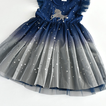 Cargar imagen en el visor de la galería, Vestido Vikita Top Unicornio plateado manga corta Falda Tul Azul y Gris - 81019
