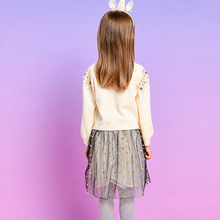 Cargar imagen en el visor de la galería, Vestido Vikita Top Sueter beige estrellas manga larga Falda tul negra y dorada -81030
