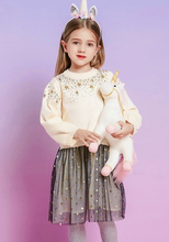 Cargar imagen en el visor de la galería, Vestido Vikita Top Sueter beige estrellas manga larga Falda tul negra y dorada -81030
