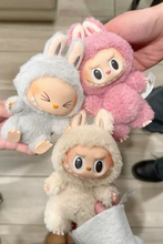 Cargar imagen en el visor de la galería, Peluche LaBubu Sorpresa Colección "Exciting Macaron"- 116936
