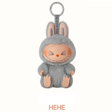 Cargar imagen en el visor de la galería, Peluche LaBubu Sorpresa Colección "Have a Seat"- 116936
