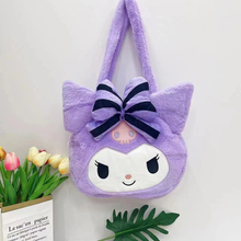 Cargar imagen en el visor de la galería, Cartera Kuromi Peluche 34cm - 117601
