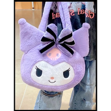 Cargar imagen en el visor de la galería, Cartera Kuromi Peluche 34cm - 117601
